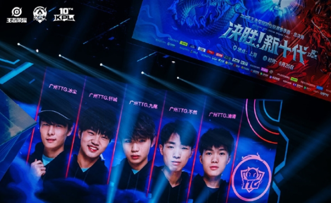 更衣室氛围 更衣室氛围