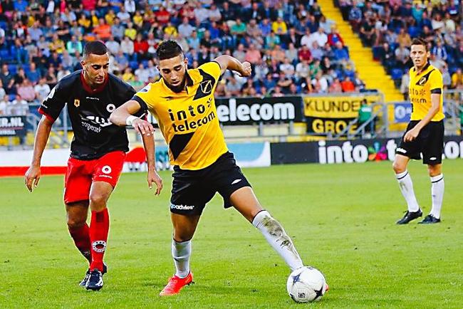 早期他在U 早期他在U