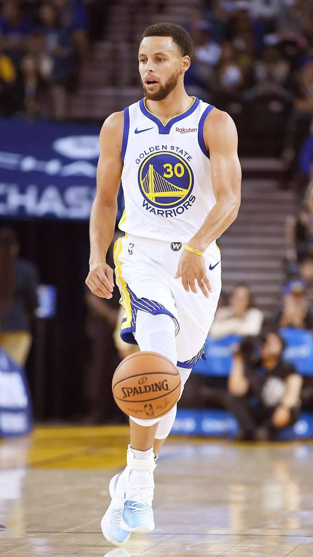 身于体育运 身于体育运