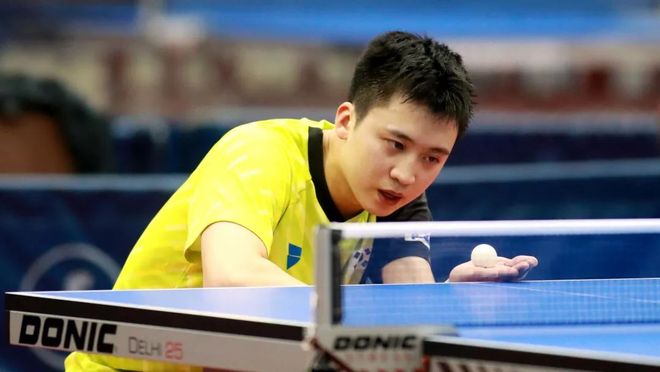 国足的后防 国足的后防